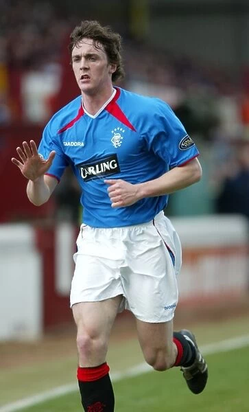 Rangers Celebrate Narrow 1-0 Victory Over Motherwell (April 4, 2004)