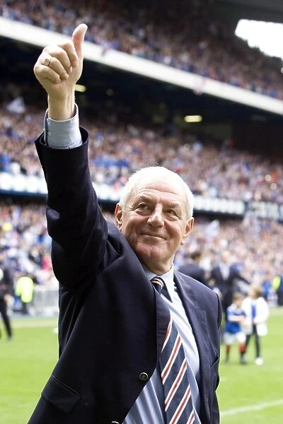 Rangers FC: Manager Walter Smith's Triumphant Celebration - Champions League Title Win at Ibrox Stadium (2010-11)