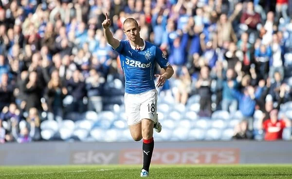 Rangers Football Club: Kenny Miller's Euphoric Goal Celebration - SPFL Championship Winning Moment (Scottish Cup, 2003: Rangers vs Queen of the South at Ibrox Stadium)