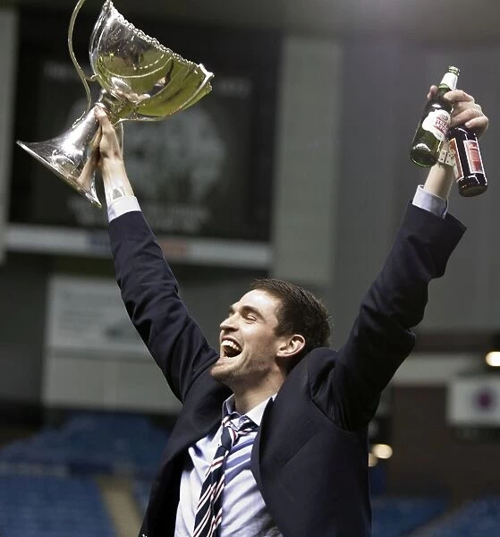 Rangers Football Club: Kyle Lafferty's Triumphant Co-operative Cup Return - Exclusive Images of His Celebration at Ibrox