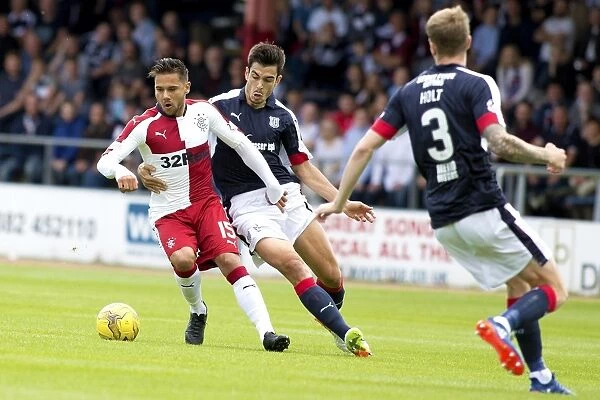 Rangers Harry Forrester in Action at Dundee: Ladbrokes Premiership Clash