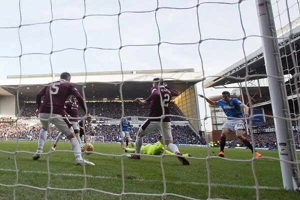 Rangers Jamie Murphy Scores Stunning Goal, Thrilling Ibrox Crowd in Ladbrokes Premiership