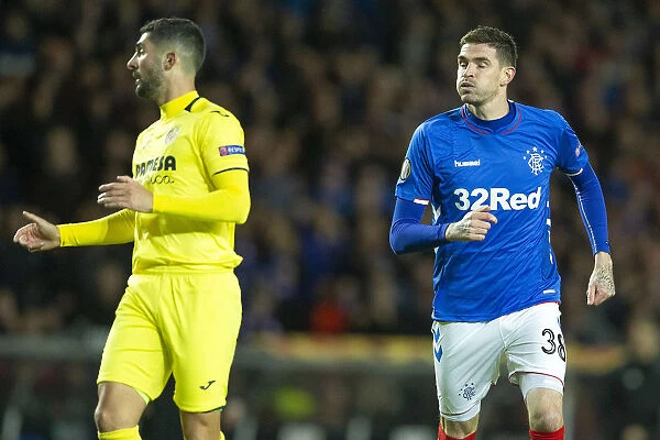 Rangers Kyle Lafferty Disappointed as Villarreal's Fernandez Saves His Shot - UEFA Europa League, Ibrox Stadium