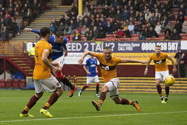 Rangers Kyle Lafferty Scores Brace at Fir Park: Motherwell vs Rangers, Ladbrokes Premiership