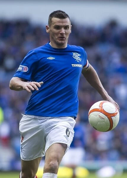 Rangers Lee McCulloch Scores Thrilling Goal in 3-1 Scottish Third Division Victory over East Stirlingshire at Ibrox Stadium