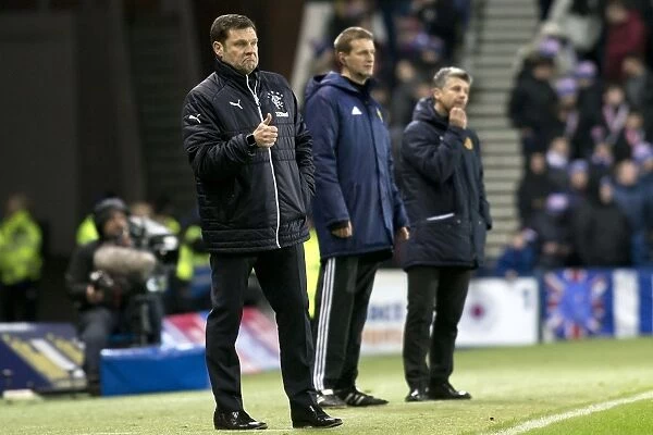 Rangers Manager Graeme Murty Inspires Team Spirit: Thumbs Up to Players during Rangers vs Motherwell at Ibrox Stadium