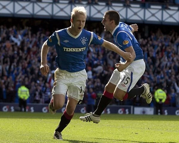 Rangers Naismith and Healy: Unforgettable Celebration of Rangers 4-2 Victory over Celtic