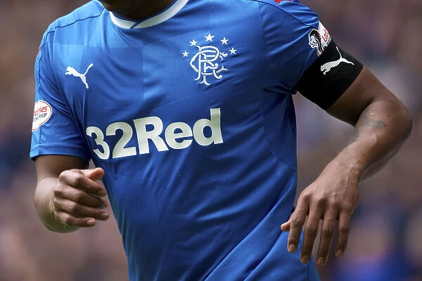 Rangers Players Pay Tribute: Black Arm Bands for Ray Wilkins (2003 Scottish Cup Winning Squad)