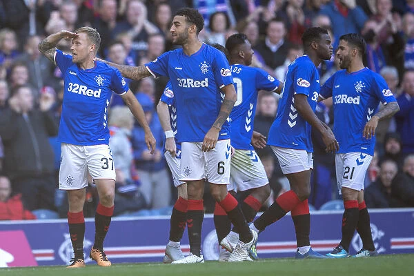 Rangers: Scott Arfield's Euphoric Moment as He Scores the Winning Goal Against St. Johnstone - Ladbrokes Premiership, Ibrox Stadium