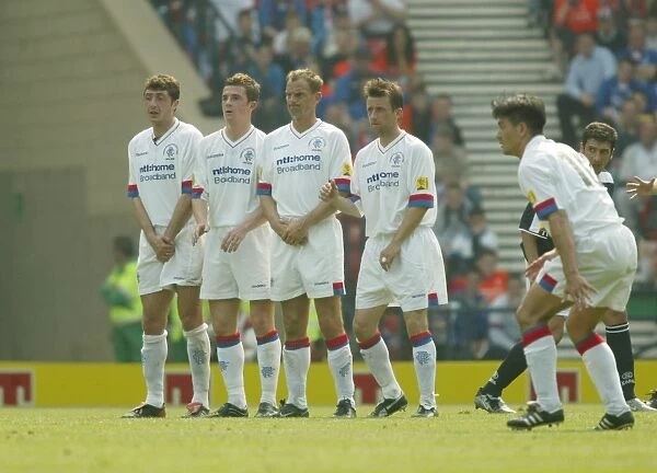 Rangers Secure 1-0 Win Over Dundee (31 / 05 / 03)