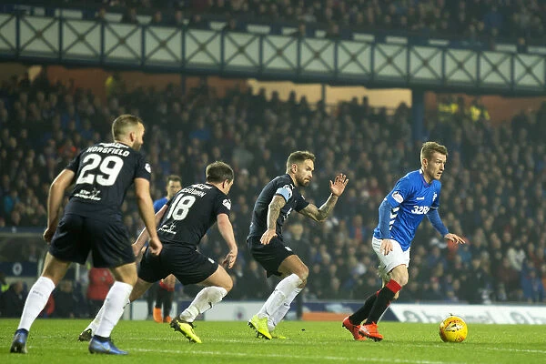 Rangers Steven Davis in Action at Ibrox: Scottish Premiership Clash Against Dundee