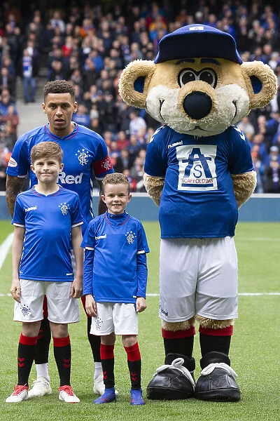 Rangers Tavernier and Mascots: Celebrating Glory at Ibrox Stadium - Scottish Premiership