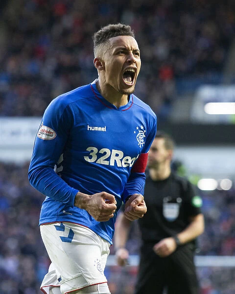 Rangers Tavernier Scores Brace with Two Penalties Against St. Mirren at Ibrox