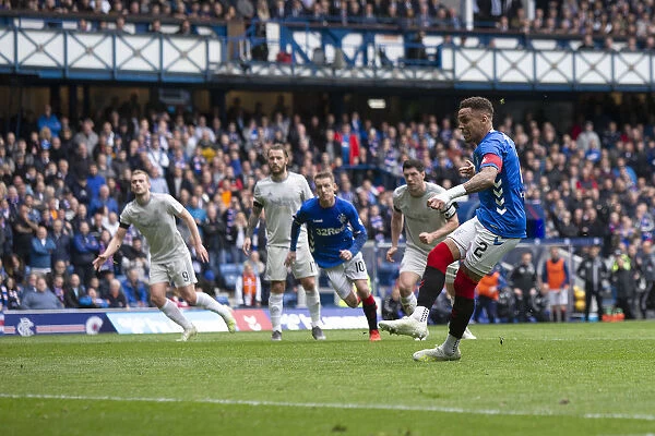 Rangers Tavernier Scores Dramatic Penalty No. 2: Thrilling Scottish Premiership Moment at Ibrox Stadium