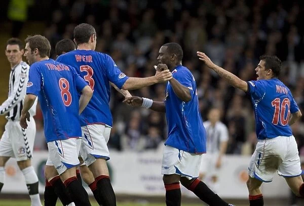Rangers Triumph: Darcheville's Goal Seals 3-0 Victory Over St. Mirren (Clydesdale Bank Premier League)