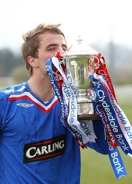 Rangers U19s: Andrew Shinnie and Team Celebrate 07-08 U19 League Victory over Motherwell