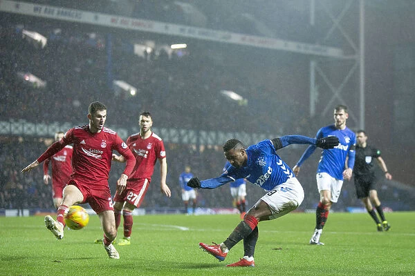 Rangers vs Aberdeen: Jermain Defoe's Thrilling Shot at the Scottish Cup Quarter Final Replay, Ibrox Stadium