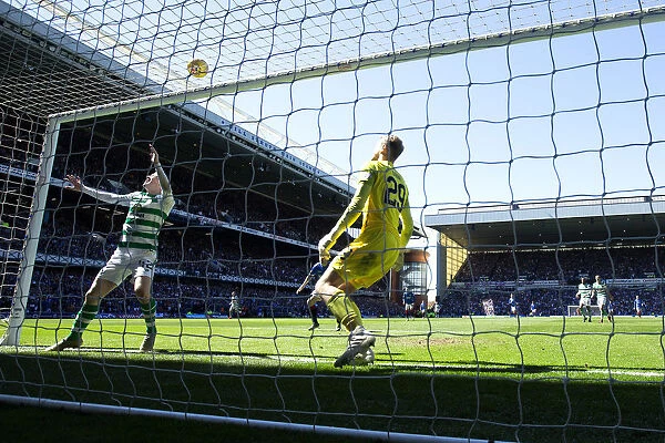 Rangers vs Celtic: Jermain Defoe Narrowly Misses Goal at Ibrox Stadium