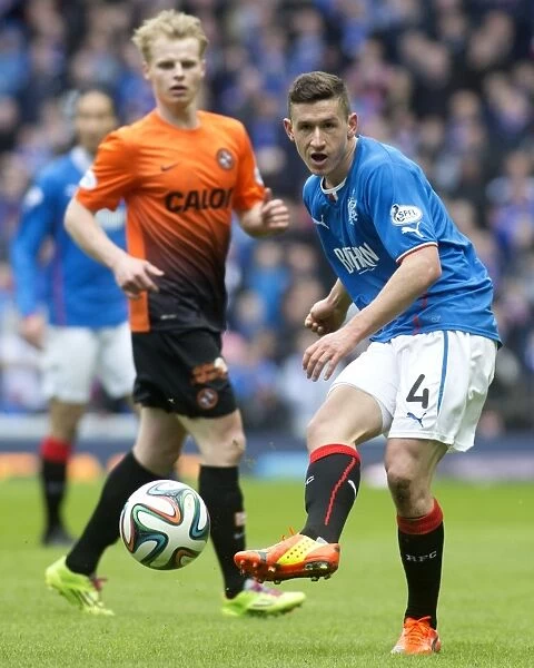 Rangers vs Dundee United: Fraser Aird's Thrilling Performance at the 2003 Scottish Cup Semi-Final at Ibrox Stadium