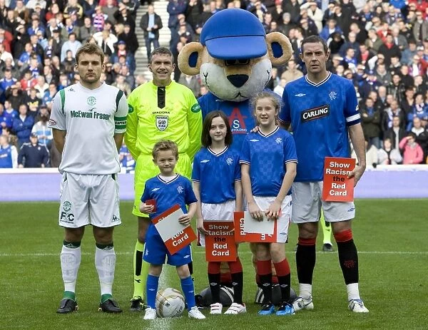 Rangers vs Hibernian: A Thrilling Draw at Ibrox Stadium - Clydesdale Bank Premier League Clash with Rangers Mascots