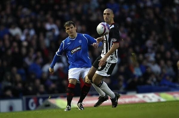 Rangers vs St Mirren: Lee McCulloch's Action-Packed Performance at Ibrox - Clydesdale Bank Premier League (08-09)