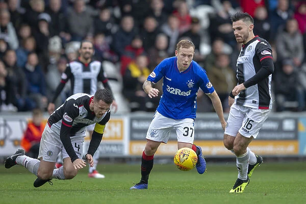 Scott Arfield in Action: Rangers vs. St Mirren - Ladbrokes Premiership