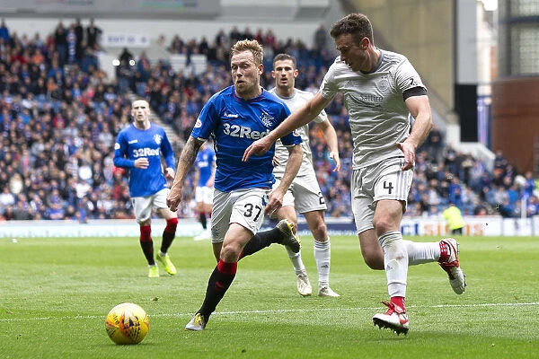 Scott Arfield Chases the Ball: Rangers vs Aberdeen - Scottish Premiership, Ibrox Stadium