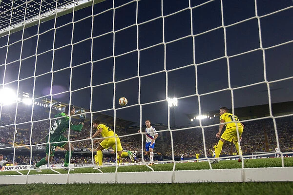 Scott Arfield Scores for Rangers in Europa League Battle against Villarreal at Estadio de la Ceramica