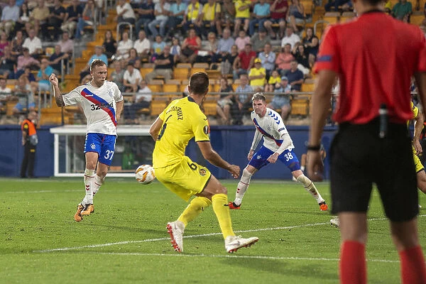 Scott Arfield Scores for Rangers in Europa League Clash against Villarreal at Estadio de la Ceramica