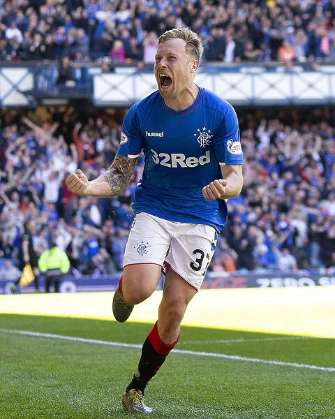 Scott Arfield's Thrilling Ibrox Stunner: A Goal to Remember in the Rangers vs Celtic Rivalry, Scottish Premiership