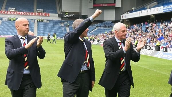 Soccer - Rangers Team Arrive At Ibrox after playing in the UEFA Cup Final-