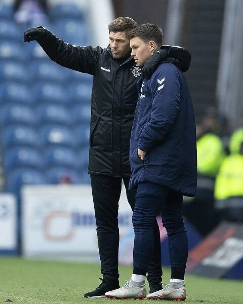 Steven Gerrard Consults Glenn Middleton During Rangers vs HJK Helsinki Friendly at Ibrox Stadium