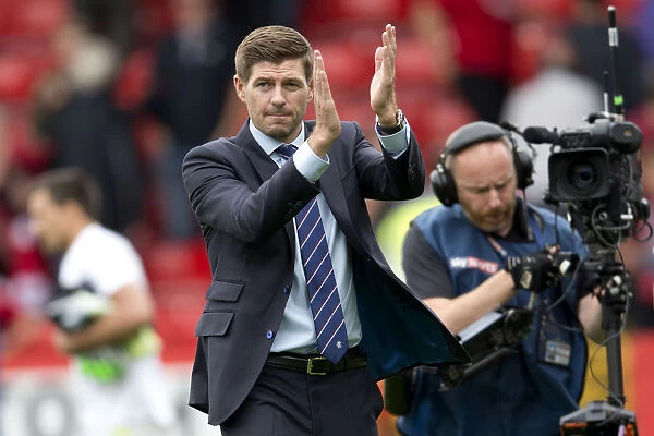 Steven Gerrard and Rangers Receive Warm Applause from Aberdeen Fans after Premiership Victory at Pittodrie Stadium