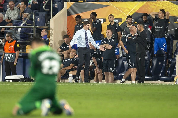 Steven Gerrard Reacts: Rangers vs Villarreal, UEFA Europa League - Group G, Estadio de la Ceramica