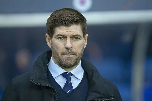 Steven Gerrard's Rangers Square Off Against Hibernian: Scottish Premiership Clash of Past Champions (Ibrox, 2021)
