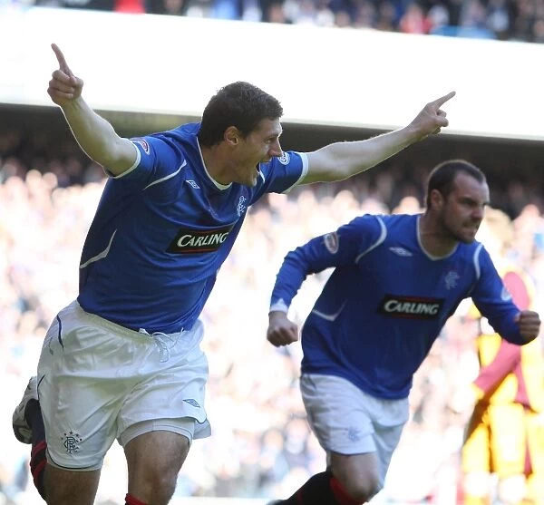 Thrilling Goal: Andrius Velickas Scores for Rangers against Motherwell (3-1) at Ibrox