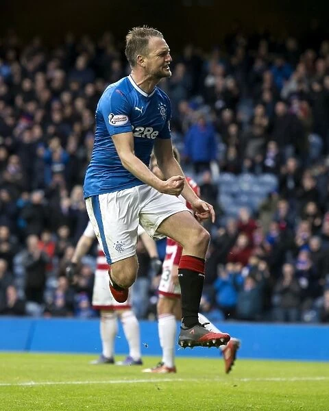 Thrilling Scottish Cup Quarterfinal Win: Clint Hill Scores the Decisive Goal for Rangers at Ibrox Stadium