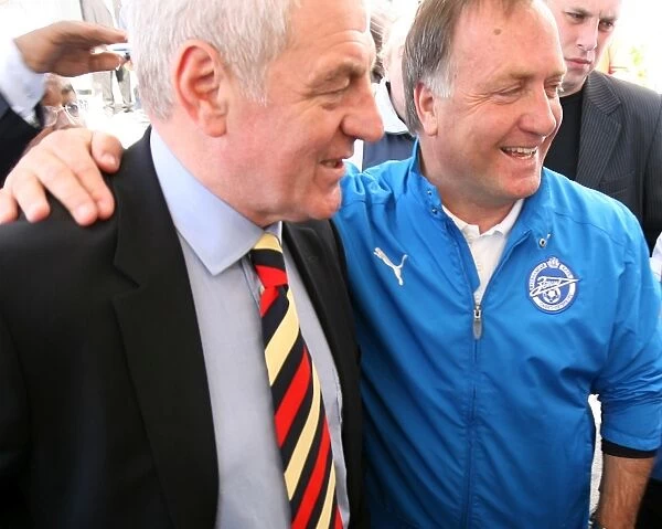 UEFA Cup Final Showdown: Walter Smith vs. Dick Advocaat at Manchester Stadium - A Clash of Football Titans