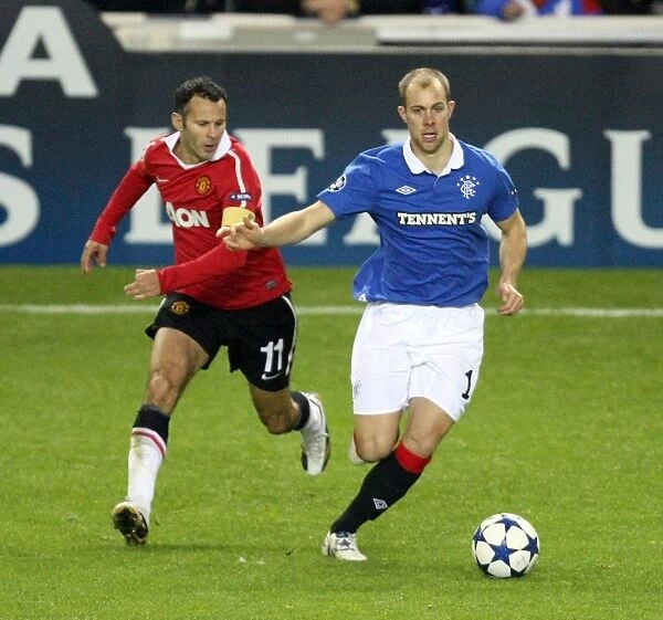 Whittaker vs Giggs: A Battle of Blue and Red - Rangers vs Manchester United in the UEFA Champions League: Group C (1-0 in Favor of Manchester United)