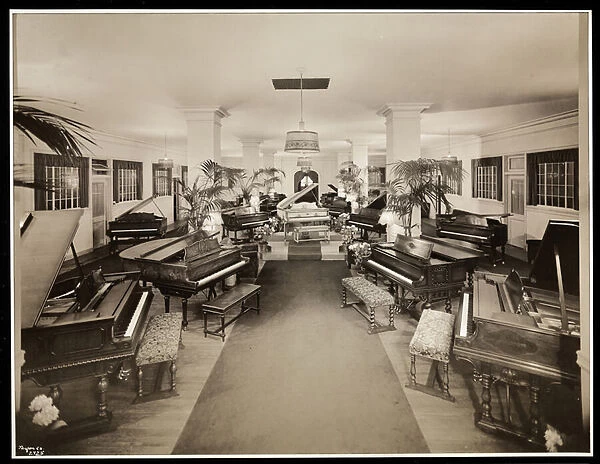 Fourth floor Art Piano display at Aeolian Company, 1926 (silver gelatin print)