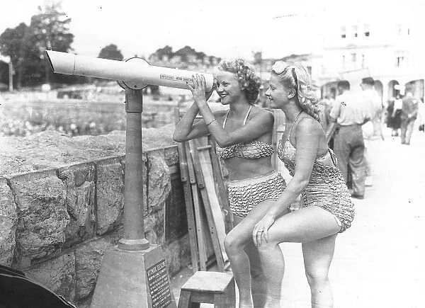 Bathing beauties at Torre Abbey, Torquay in August 1949