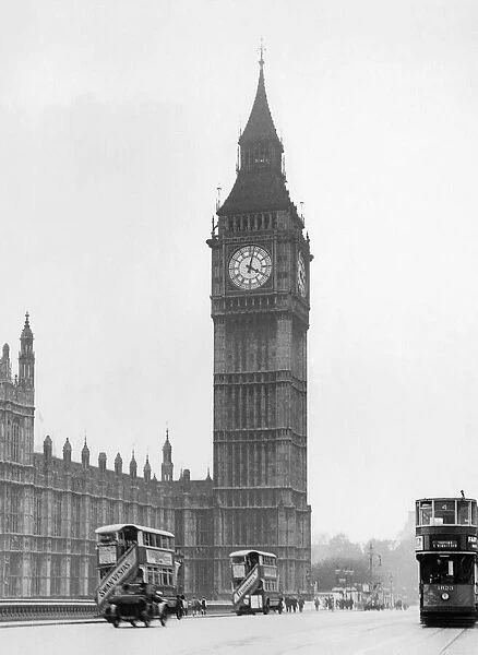 Big Ben and Westminister Bridge circa 1930. P000016