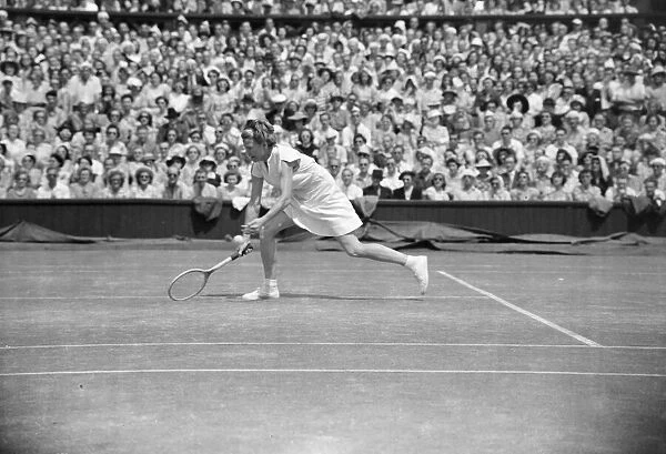 Wimbledon Womens Singles Miss L Brough Vs Miss Du Pont 3  /  7  /  1949