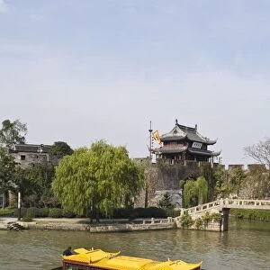 Xu Men Gate, Old City, Suzhou, Jiangsu, China, Asia