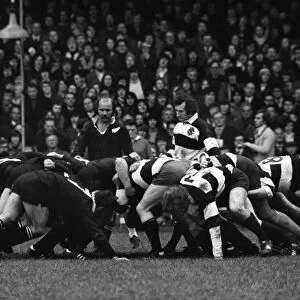 Sid Going and Gareth Edwards during the famous game between the All Blacks and Barbarians in 1973