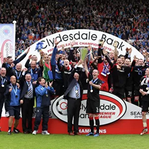 Previous Seasons Jigsaw Puzzle Collection: Rangers SPL Champions 2010-11