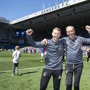 Rangers vs Celtic: Doctor Waller's Triumphant Celebration at Ibrox Stadium - Scottish Premiership