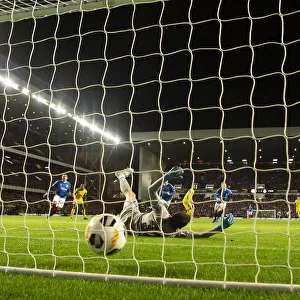 Steven Davis Stuns Porto: Rangers Epic Goal in Europa League (2-0)