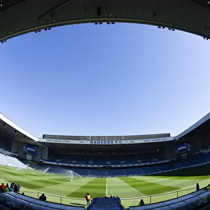 Sun-Soaked Ibrox: The Final Old Firm Clash of the Scottish Premiership Season (Rangers vs Celtic, 2003 Scottish Cup Champions)