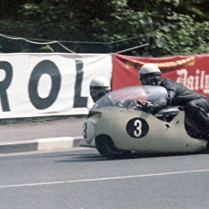 Helmut Fath & Wolfgang Kalauch (URS) 1967 Sidecar TT